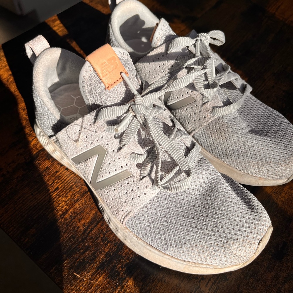 Women’s light gray New Balance Sneakers